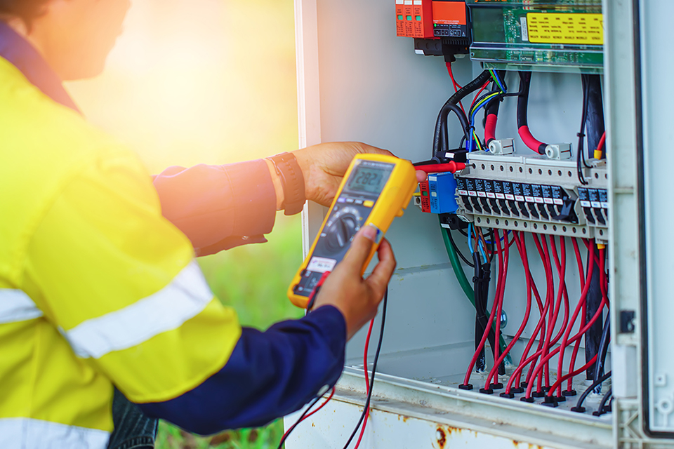 Interventi su impianti elettrici industriali a schio