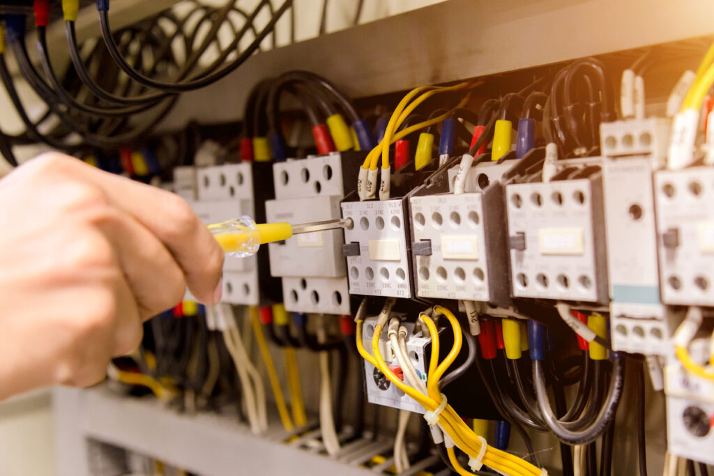 manutenzione impianti elettrici
